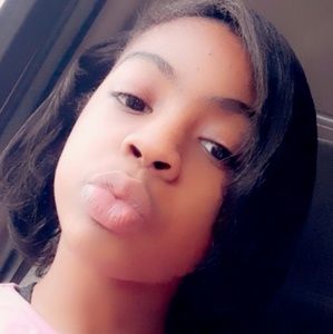 Meet your Posher, Lamya